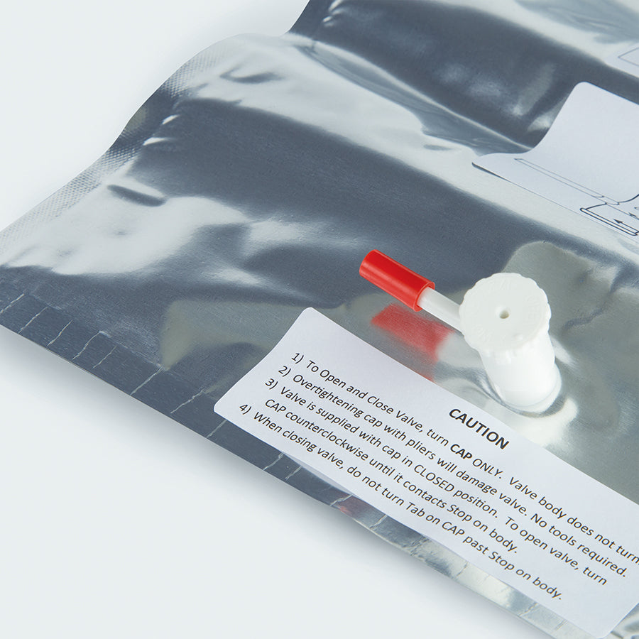 Gas Sampling Bag, Multi-Layer Foil, 40L, 24"x 24.5" w/polypropylene combo valve & septum, 1 eyelet, 5/pk