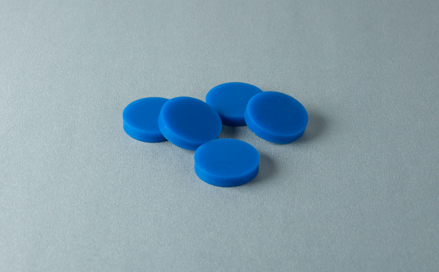 17mm (21/32") Diameter HT-X High Temp Low Bleed Blue Silicone GC Septa, Long Life - 200 Injections, Max Temp 350°C