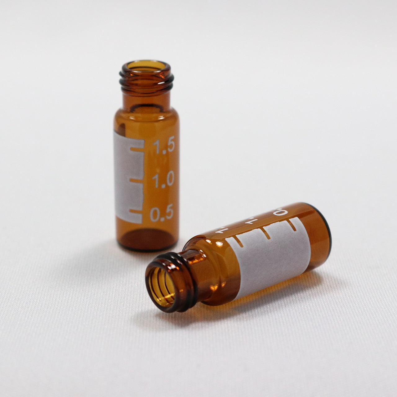 Vial, CHROMSPEC, Screw Thread 2 mL, 12 x 32 mm, 9-425, Amber Glass, Silanized, with Graduated Write-On Patch