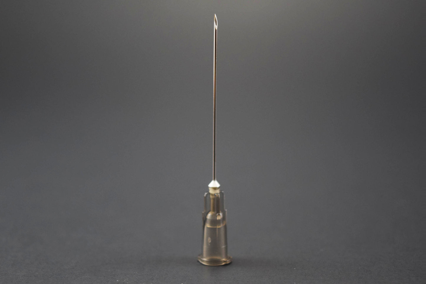 Air-Tite Premium Hypodermic Needles, 22 Gauge x 4", Sterile, for Laboratory Use, Must Purchase in Multiples of 10