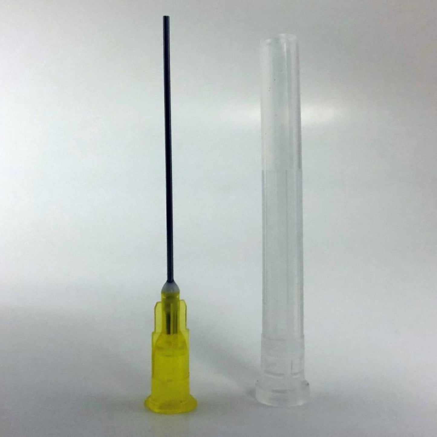 Air-Tite Blunt Tip Needles, 90°, 20 Gauge x 1 1/2", Plastic Tip, Non-Sterile, for Laboratory Use Only