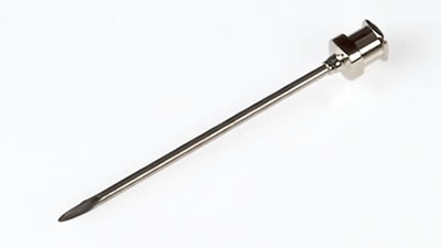 Metal Hub Luer Lok Needles - 15 Gauge